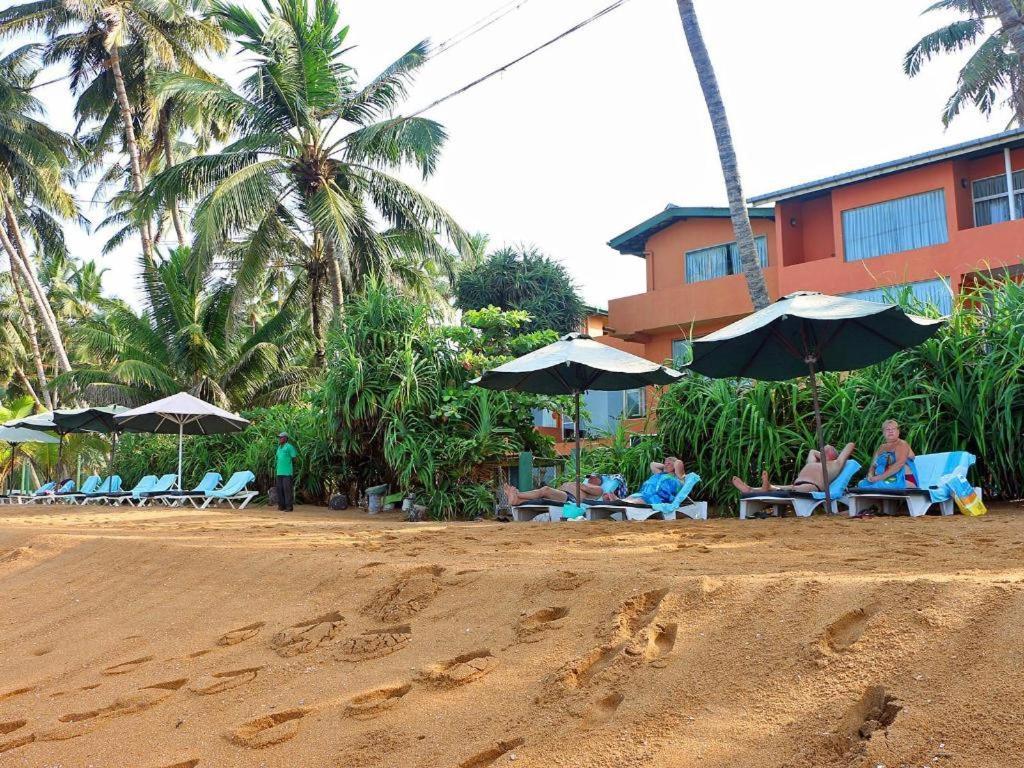 Oyo 246 Roy Villa Beach Hotel Kalutara Exterior foto